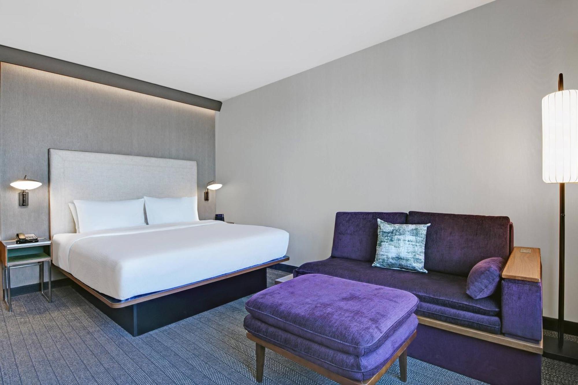 Courtyard By Marriott Manhattan Aggieville Eksteriør billede
