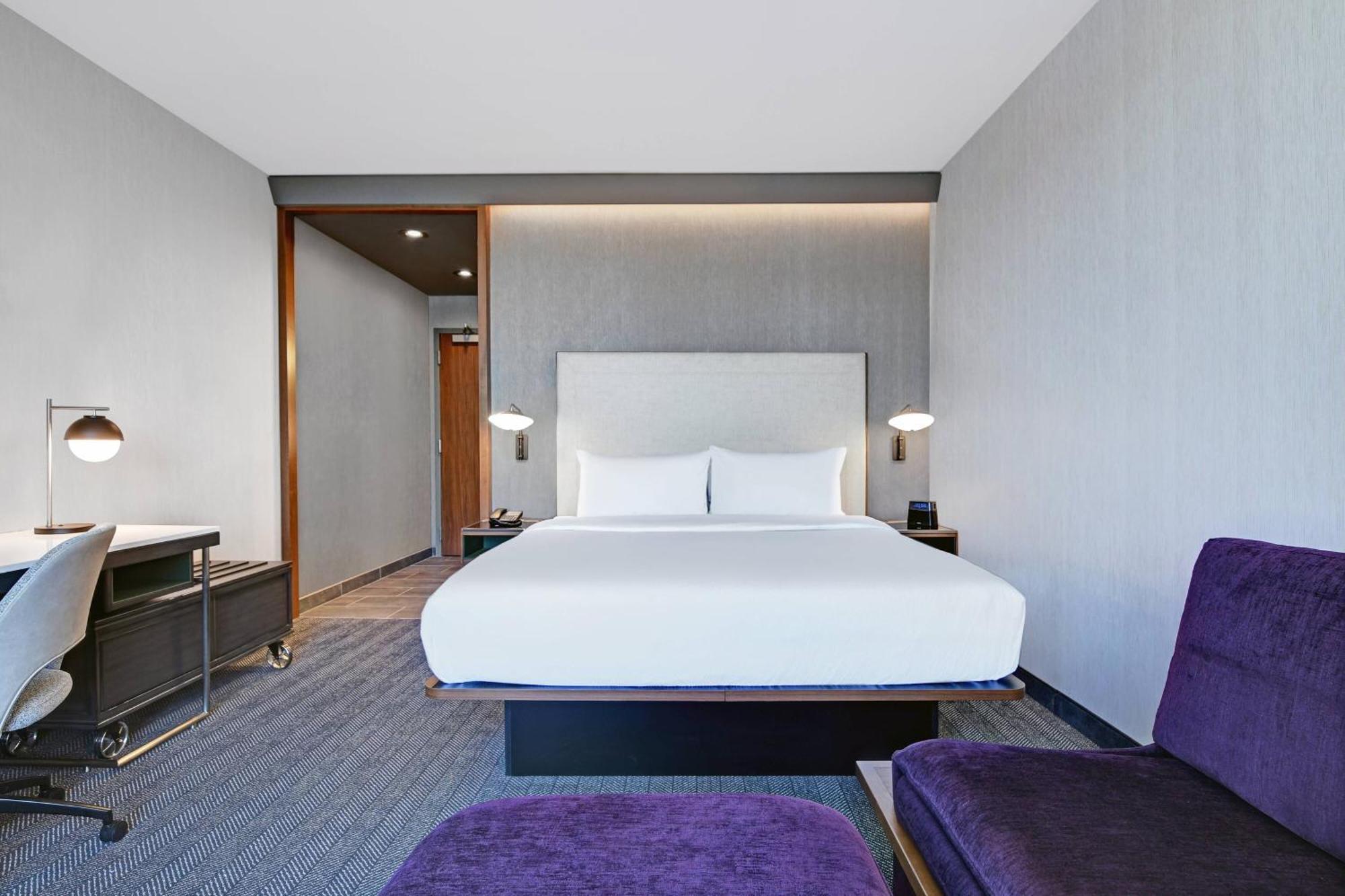 Courtyard By Marriott Manhattan Aggieville Eksteriør billede